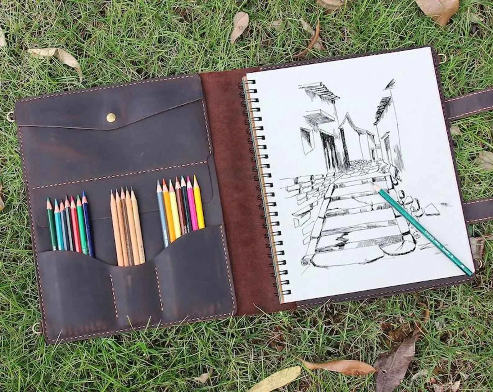 Handmade Leather Sketchbook Cover, Vintage Artists gifts, Leather Artist Sketch Pad Cover for 9"x12", Refillable leather sketchbook (Copy)